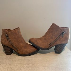 Rampage Erica Ankle Boots Womens 6.5 Brown Faux Leather Block Heel Side Zip Boho